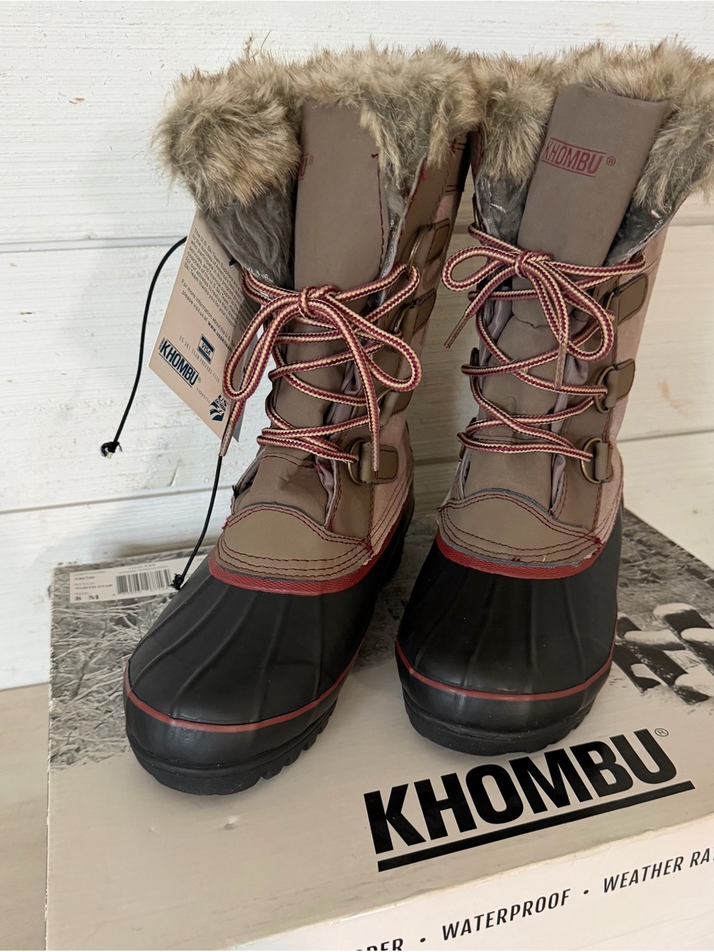 Khombu Northstar Suede Rubber Duck Toe Women's Size 8M Tan Black Snow Boots NEW